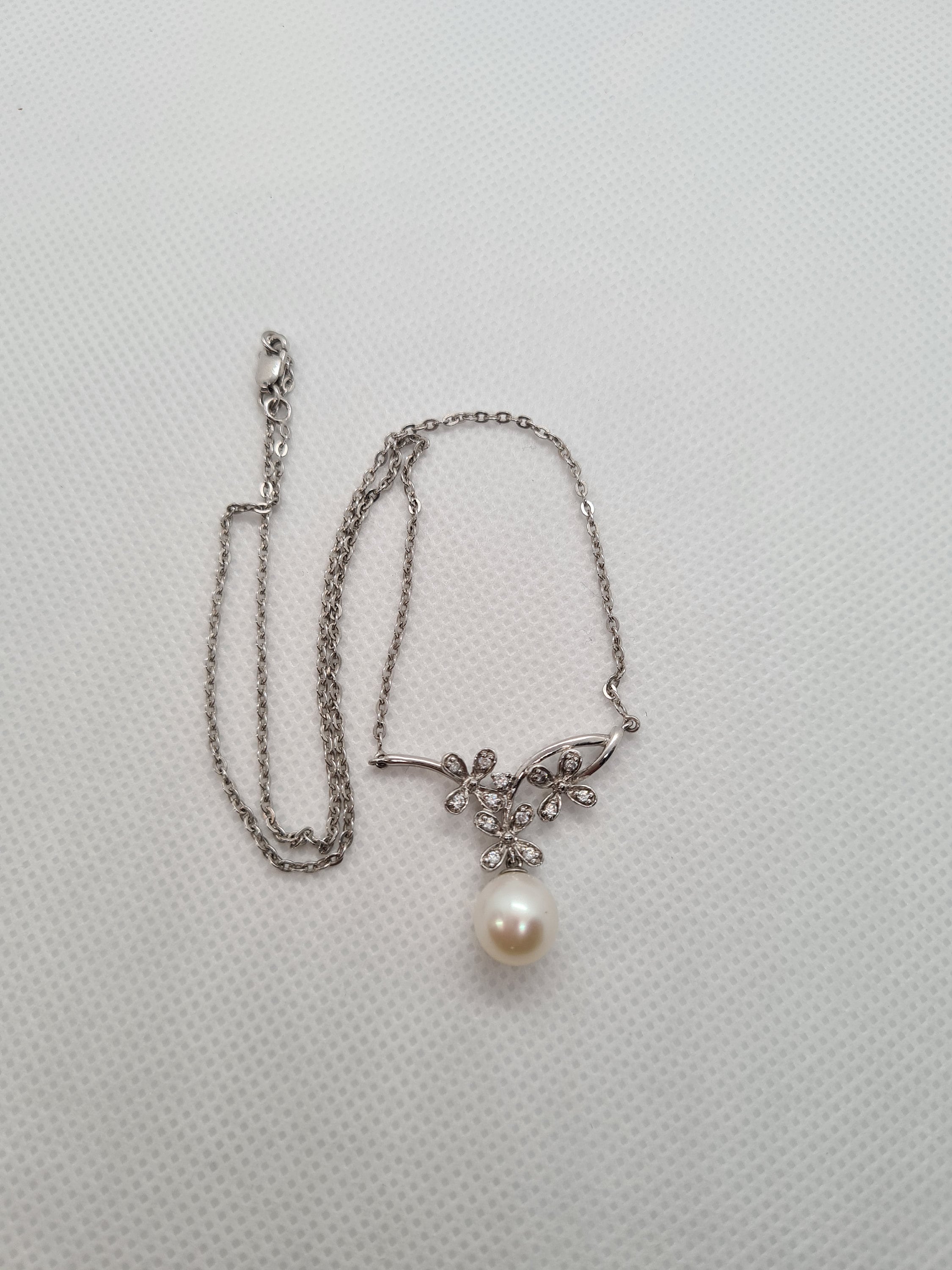 ネックレス・ペンダント [VINTAGE HOLLYWOOD] Flower Drop Pearl Necklace VINTAGE HOLLYWOOD】Pearl Flower Necklace ネックレス