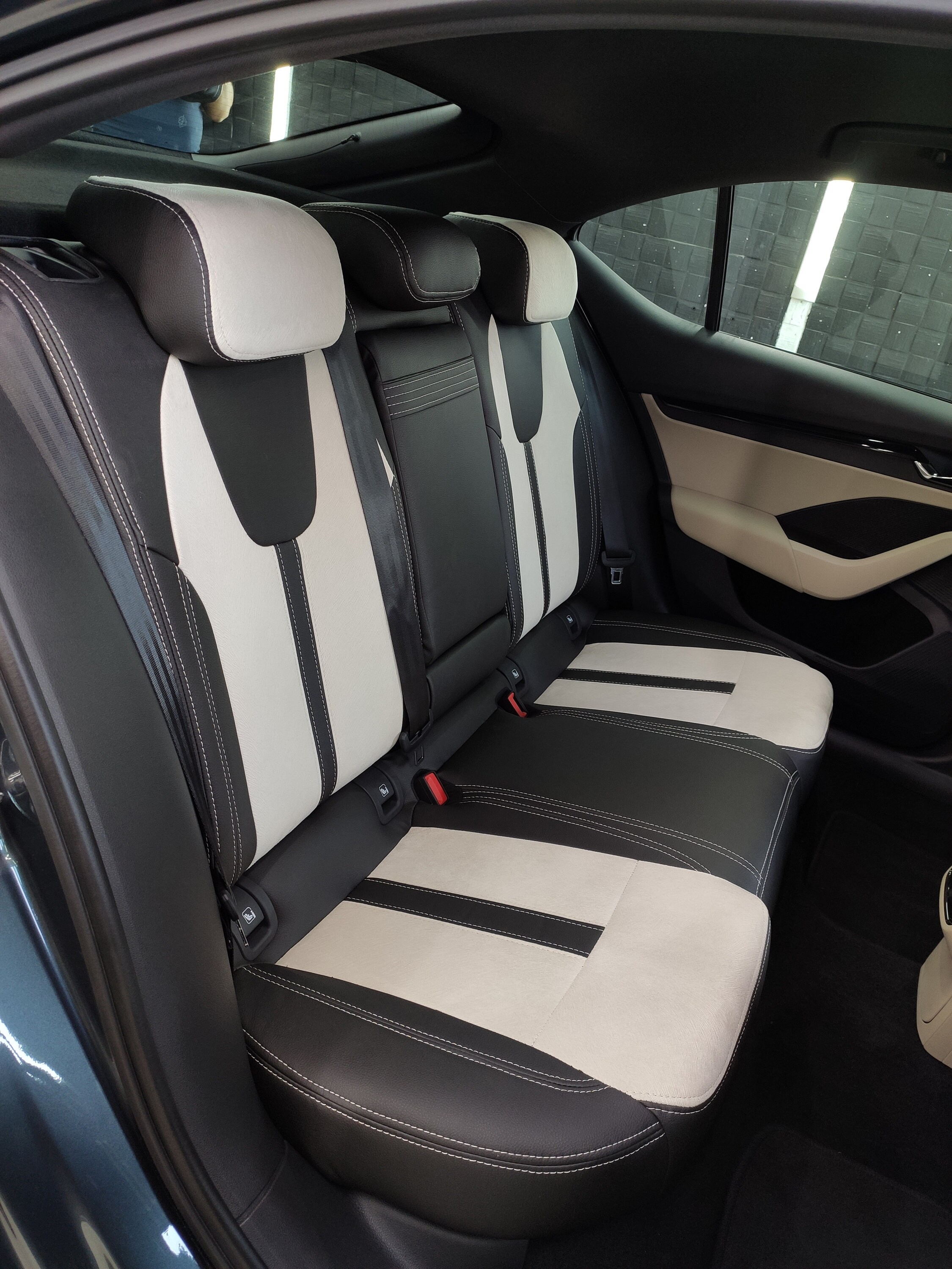 Autositzbezüge Für Skoda Octavia IV Combi 2017-2025 - Komplettset Waschbar