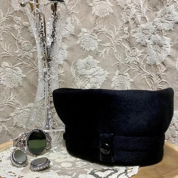 VTG Christian DIOR 1960s Fur Felt Black Hat Goth Outfit Dark Academia Winter Hat Christian Dior Vintage 1960s Black Fur Hat Beaded Feather  main image 3