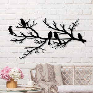 Decorazione da parete in metallo con uccelli su un ramo di albero, decorazione da parete per cassettiera con motivi naturali, silhouette della natura, decorazione da parete per soggiorno, uccelli su albero da parete, regalo per decorazioni forestali