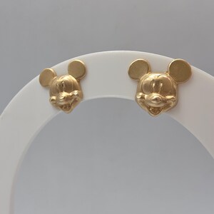 Pendientes de botón de oro amarillo macizo de 14 quilates con diseño de Mickey Mouse de Disney Van Dell en caja original. imagen 9