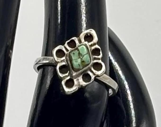 Vintage Sterling Silver and Turquoise Ring Size  4.25