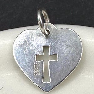 James Avery 925 sterlingzilveren hartbedelhanger met kruisuitsparing
