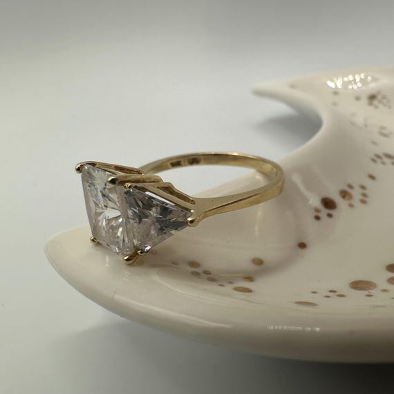 Solid 14K Yellow Gold Three-Stone Ring with Gemst… - image 6