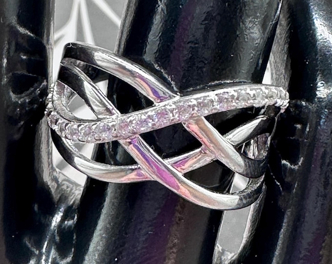 IBB Sterling Silver and Diamond Weave Vintage Ring Size 7