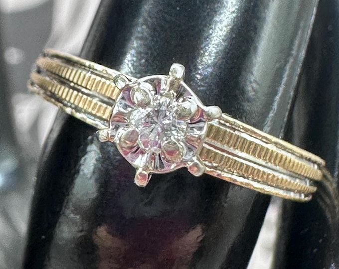 Vintage 14K Gold Diamond Ring Size 5.75
