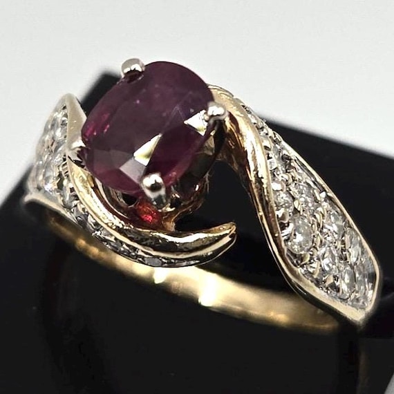 14k Solid Gold Rare Natural Ruby Ring with 24 Dia… - image 6