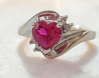 Solid 10K White Gold Heart Ruby Ring with White Topaz Accents - Size 6.75