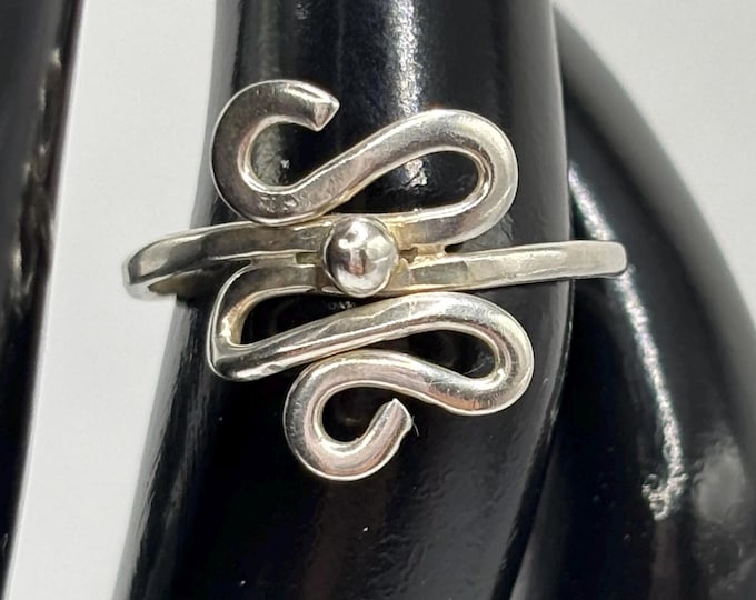 Vintage Sterling Silver Scroll Ring Size 5.5