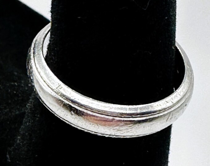 Wedding Band Style Sterling Silver Ring Size 7.5