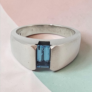 Anillo James Avery de plata de ley 925 con topacio azul (modelo descatalogado) - Talla 6