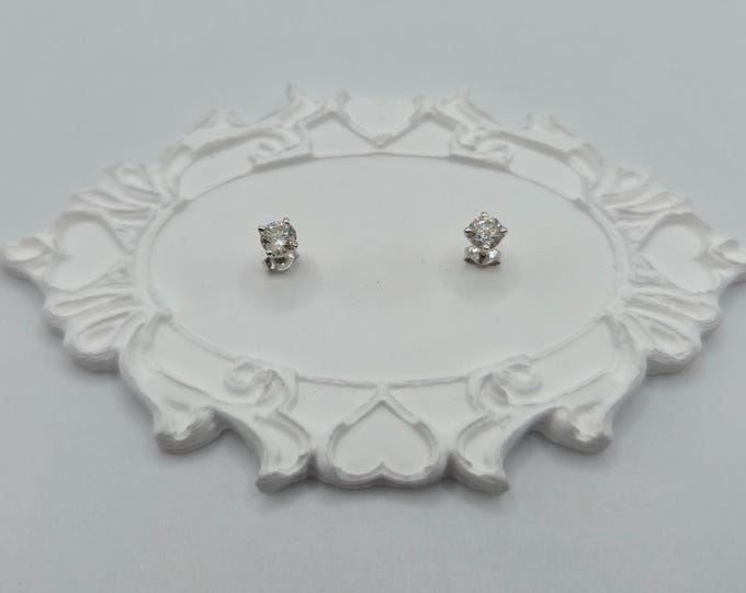 Vintage 14K Natural Diamond Stud Earrings Approx .3 CT Each Diamond
