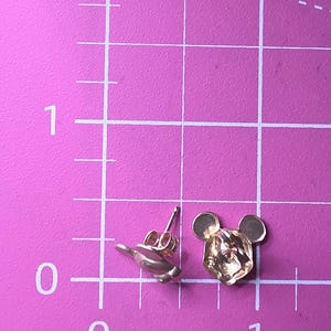 Pendientes de botón de oro amarillo macizo de 14 quilates con diseño de Mickey Mouse de Disney Van Dell en caja original. imagen 18