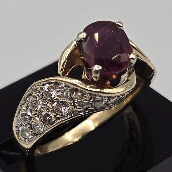 14k Solid Gold Rare Natural Ruby Ring with 24 Dia… - image 5