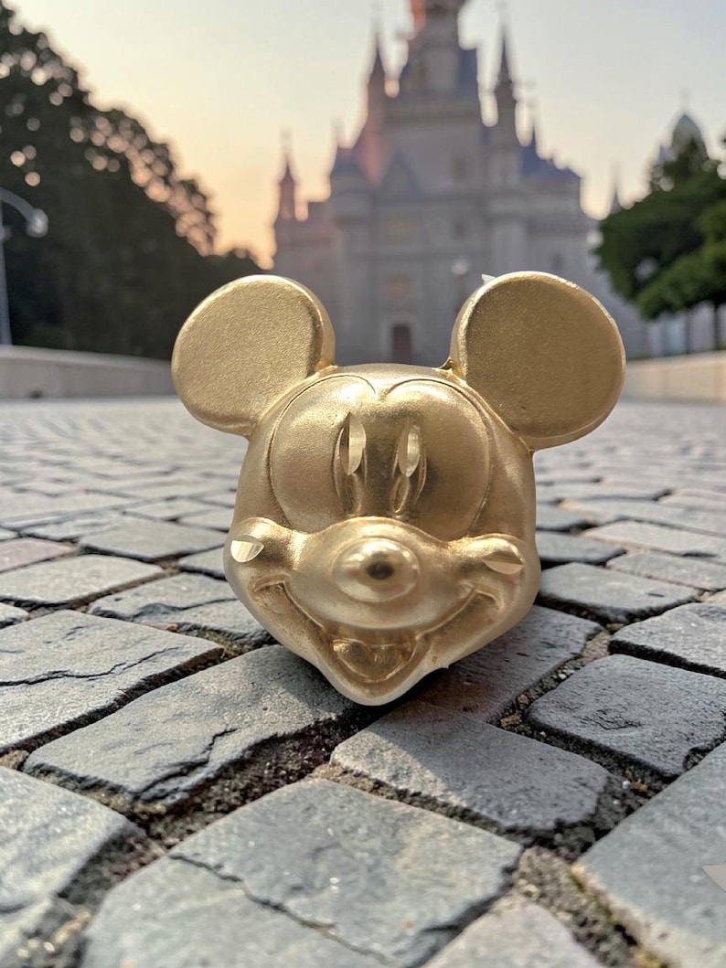 Pendientes de botón de oro amarillo macizo de 14 quilates con diseño de Mickey Mouse de Disney Van Dell en caja original. imagen 6