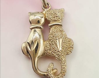 Solid 10K Yellow Gold Kitty Cat Love Couple Pendant Necklace - 18 Inch