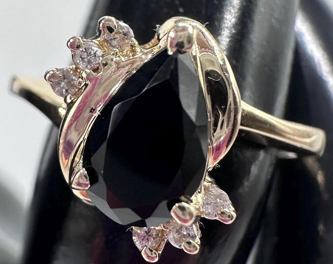 14KP Gold Pear Onyx Diamond Ring - Vintage Size 5.5
