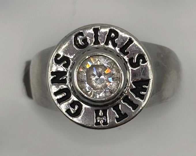 Vintage 925 Sterling Silver Girls With Guns Ring Size 7.25