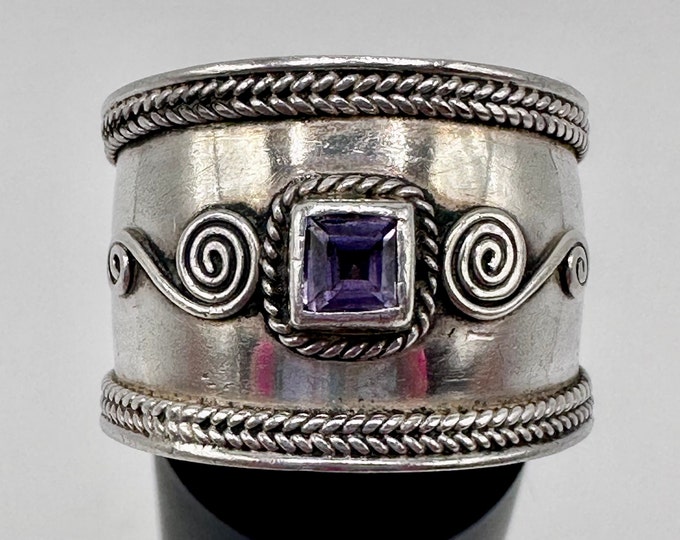 Sterling Silver Ring with Purple Gem Size 6.75