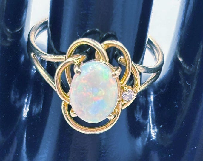 14k Gold Ring with Oval Opal and an Accent Diamond Size 8 Vintage