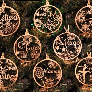 Arte y deporte - Adornos y bolas navideñas de madera personalizadas