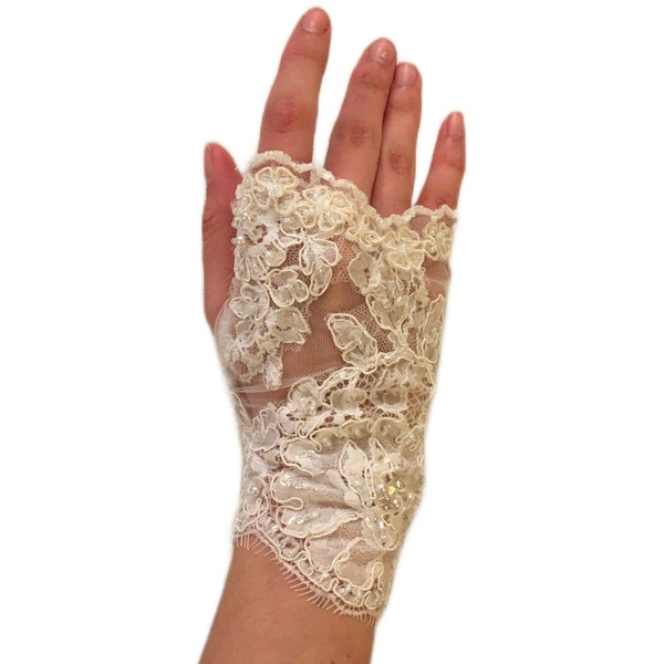 BOHO Lace Fingerless Gloves, Ivory, Wedding, Bride, VINTAGE