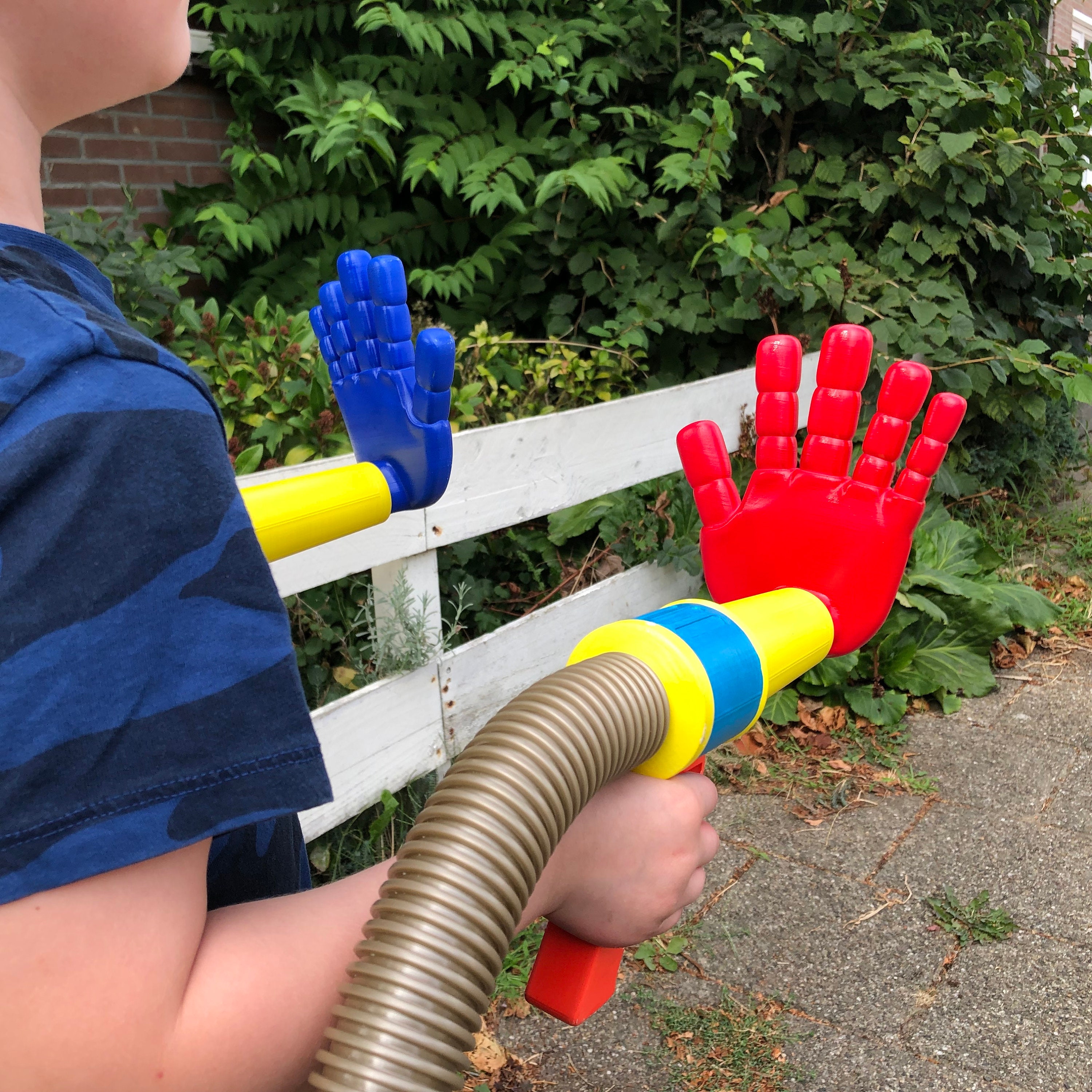 Cosplay Poppy Playtime Grab Pack 3D Printed Wearable, 03/16/2024