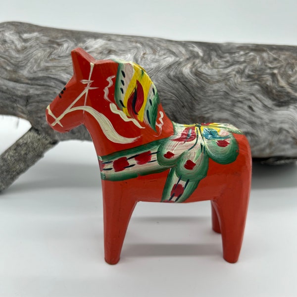 Swedish SMALL DALA HORSE/ Dalahäst, Wood carved and hand painted Kurbits hand painted Dala Horse. Hand made, Very vintage