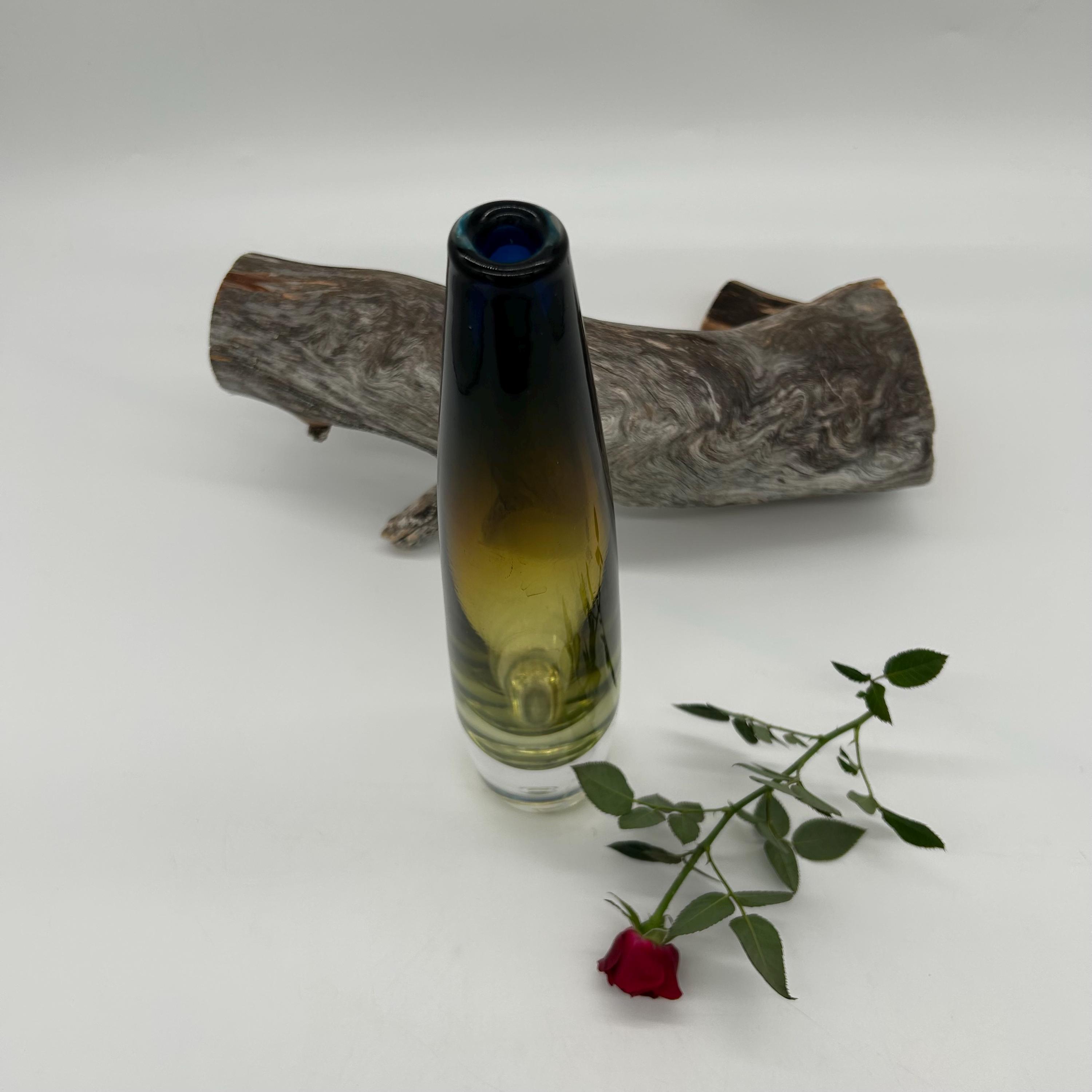 Vicke Lindstrand Kosta Boda, Art Glass Vase – LH 1843, 28 Cm/11