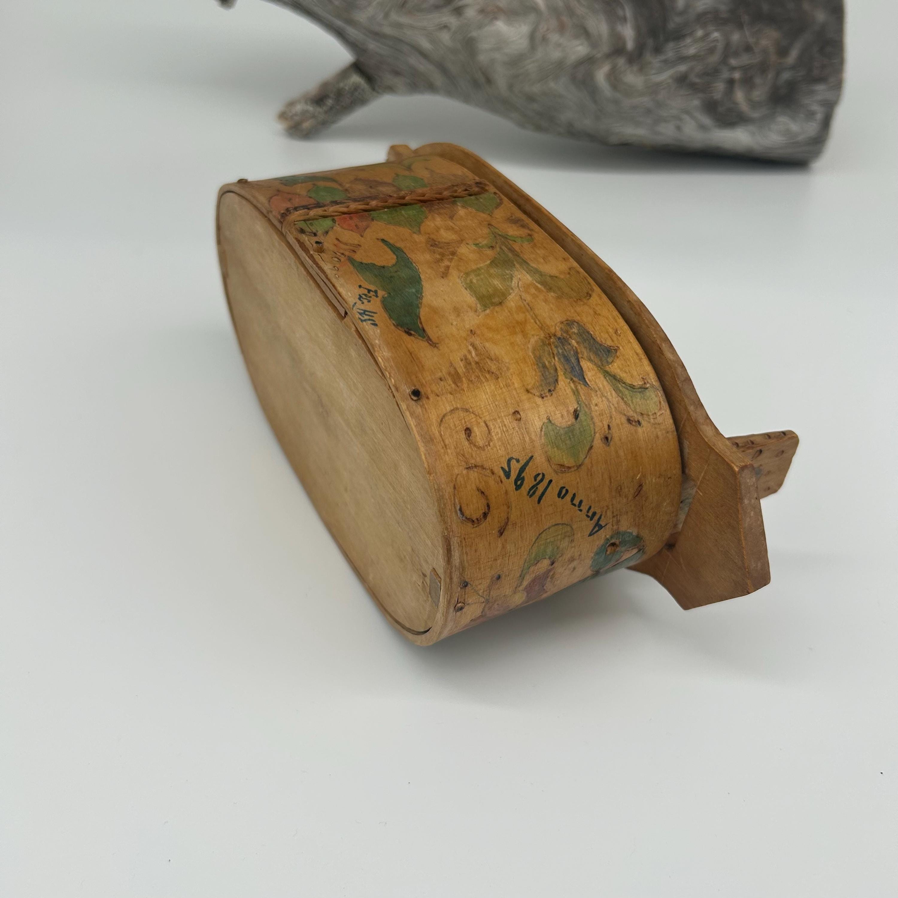 1895年製スウェーデン製アンティーク塗装木箱、北欧風インテリア