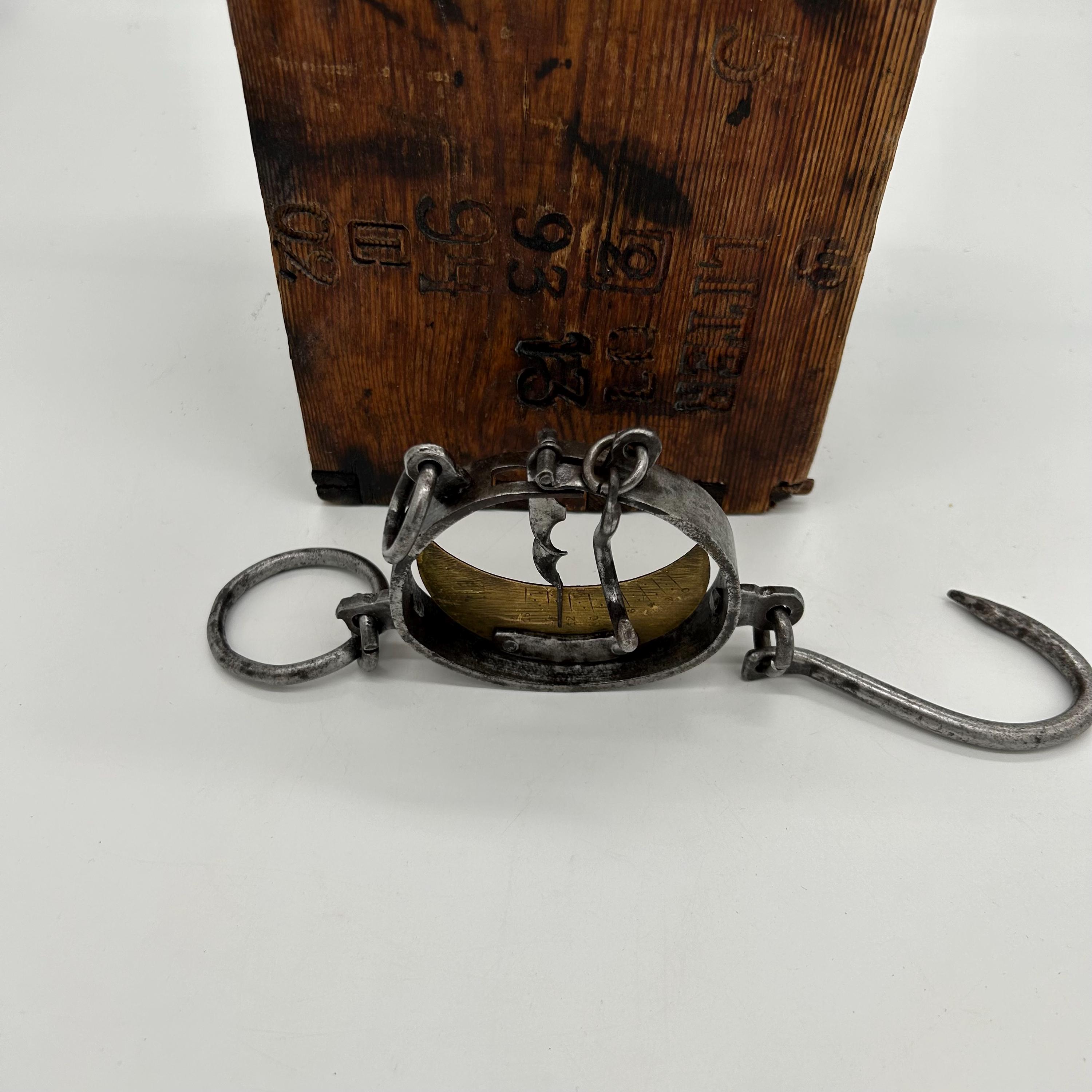 アンティーク吊り下げスケール 鉄と真鍮製 160 kg および 60 kg 用