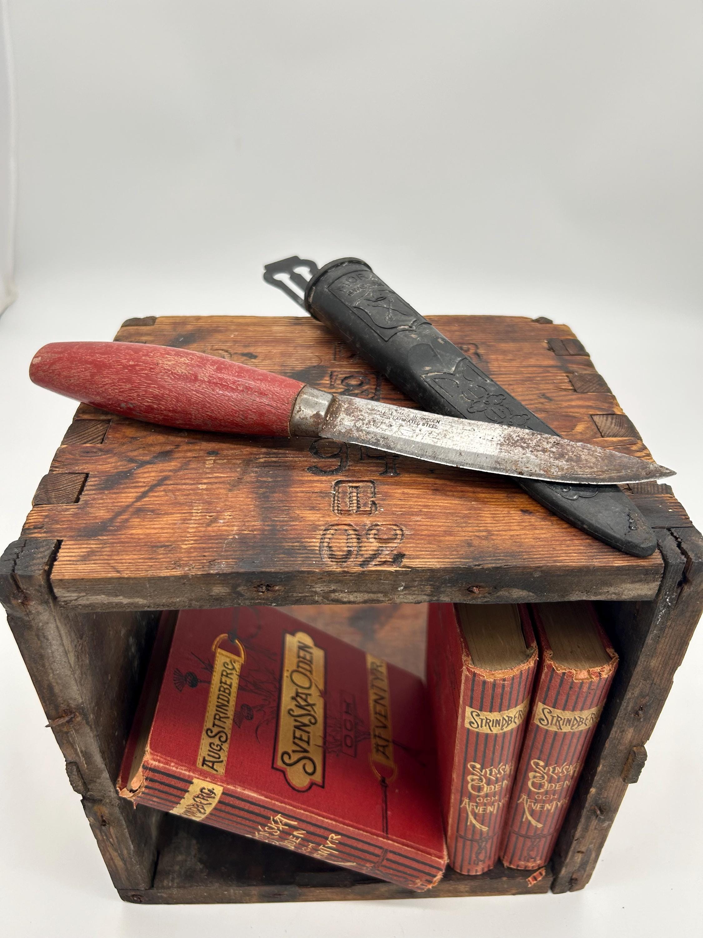 Vintage Swedish Mora Knife: Collectible Frost Laminated Steel