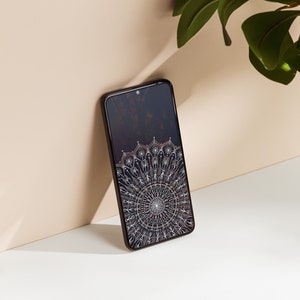 Salvaschermo del telefono con mandala, schermata iniziale dell’iPhone scaricabile, file digitale per smartphone con mandala bianca, bellissimo schermo del telefono