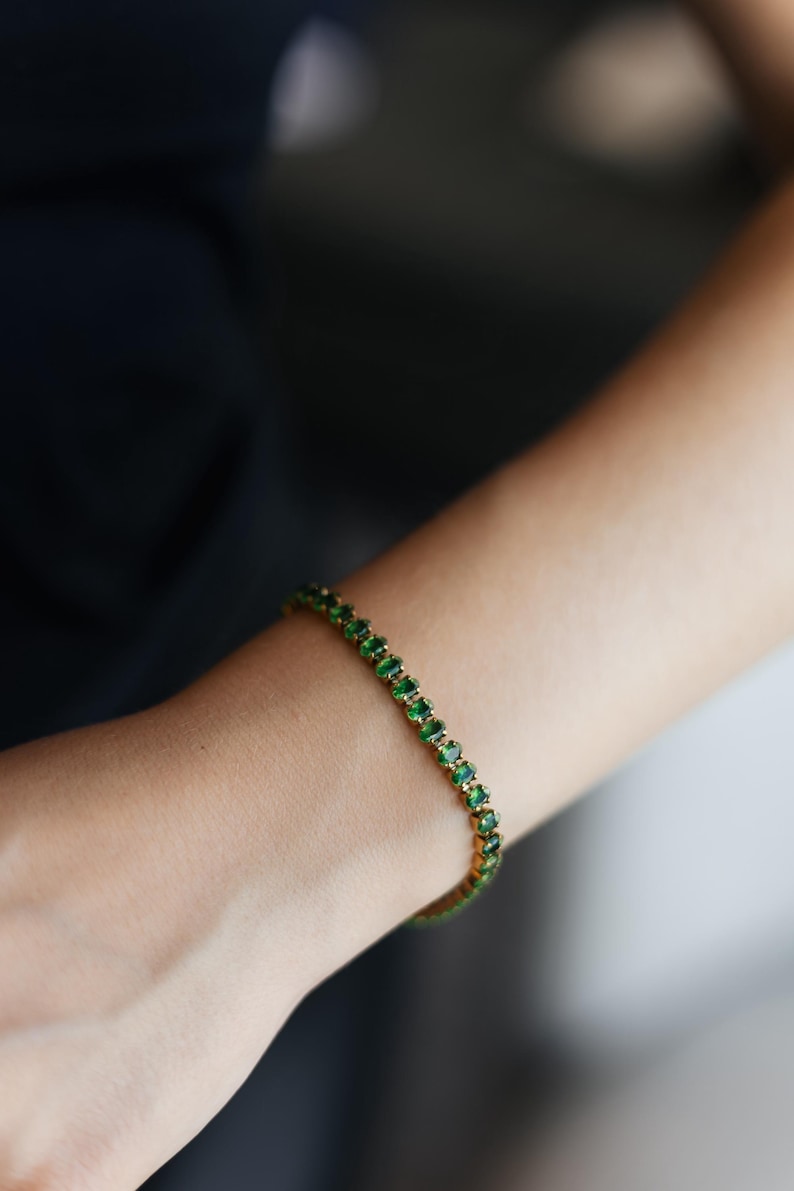 Smaragdgrün Tennis Armband • Gold Edelstahl Armband • Geschenk für sie • Abschlussball Armband • Anlauffrei Bild 3
