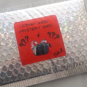 STRAY KIDS Pochette Mystère / Mystery Bag SKZ pour Stay. Pack bias ou groupe...