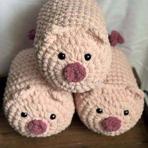 Chunky Crochet Pink Pig Plush – Handmade Pig Loaf – Soft Amigurumi Piglet Pillow – Kawaii Farm Animal Gift – Cozy Plushie for Pig Lovers