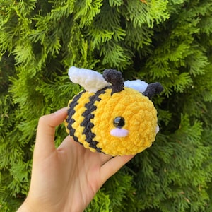 Crochet Bee | Amigurumi Bee | Bee plush | Stuffed Animal | Handmade Toy | Bee plushie | Gift | Present