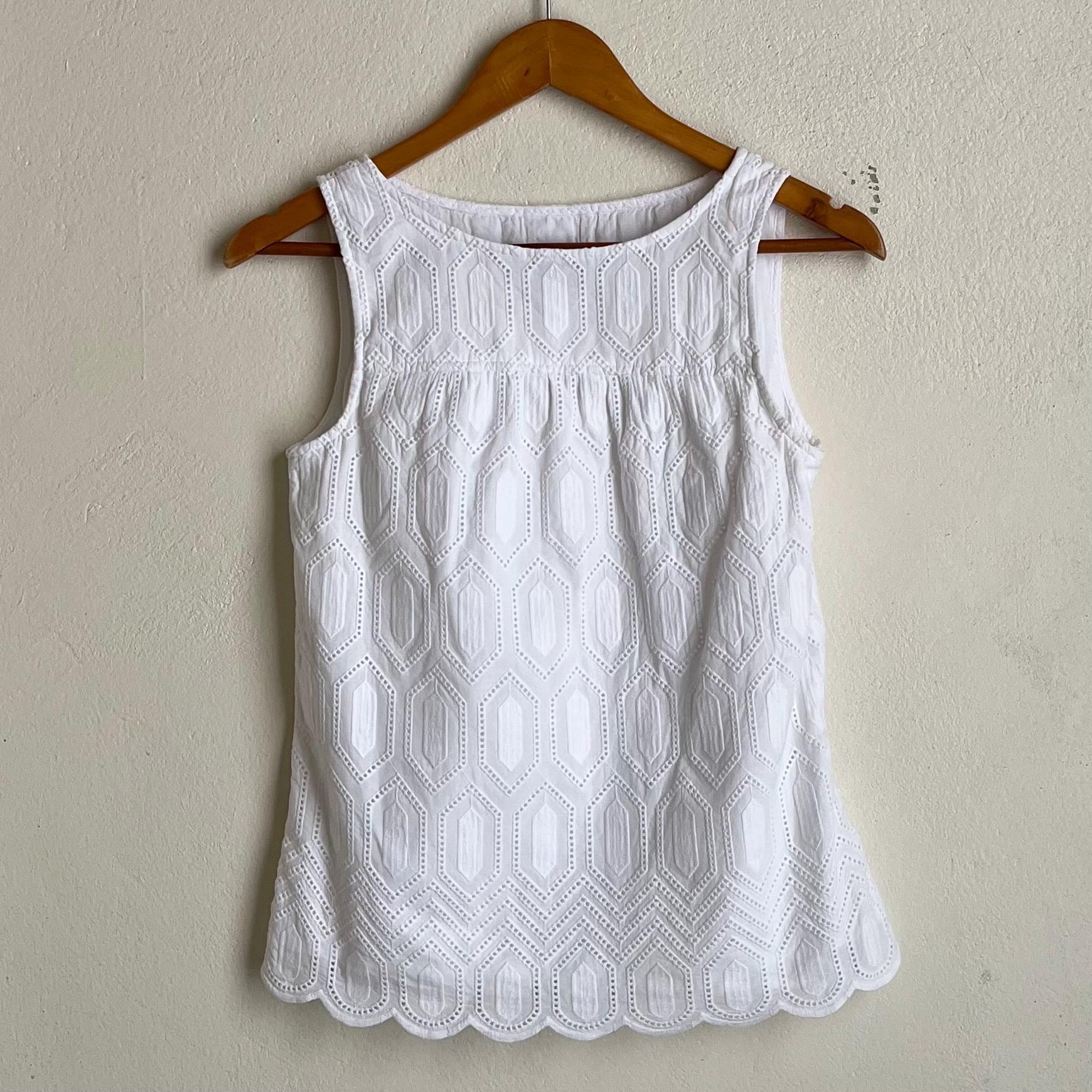 売れ筋商品|||ヴィンスカムート カットソー トップス レディース Women's Cotton Eyelet-Lace Trim Tank Top Ultra Whit Women Solid Color Camisoles Lace Trim Buttons Sleeveless