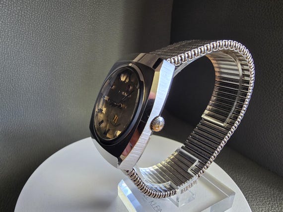 Vintage Automatic Watch Rado Model Mannheim , Made in Swiss , Mint