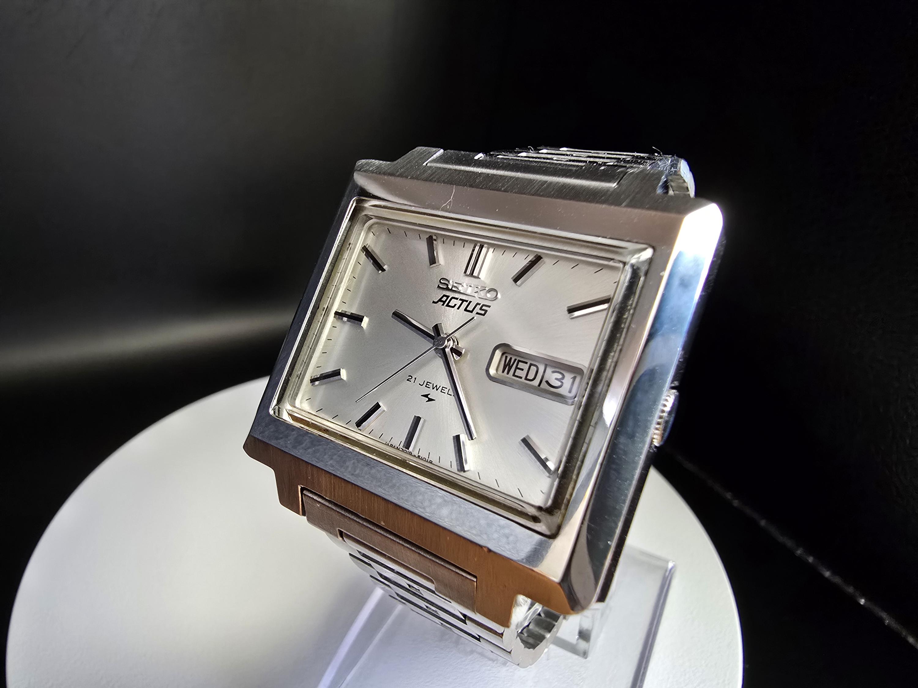 SEIKO 5 ACTUS 自動巻き スクエア セイコー 腕時計 ビンテージ セイコー アクタス 自動巻き腕時計、スクエア、21 石、日本