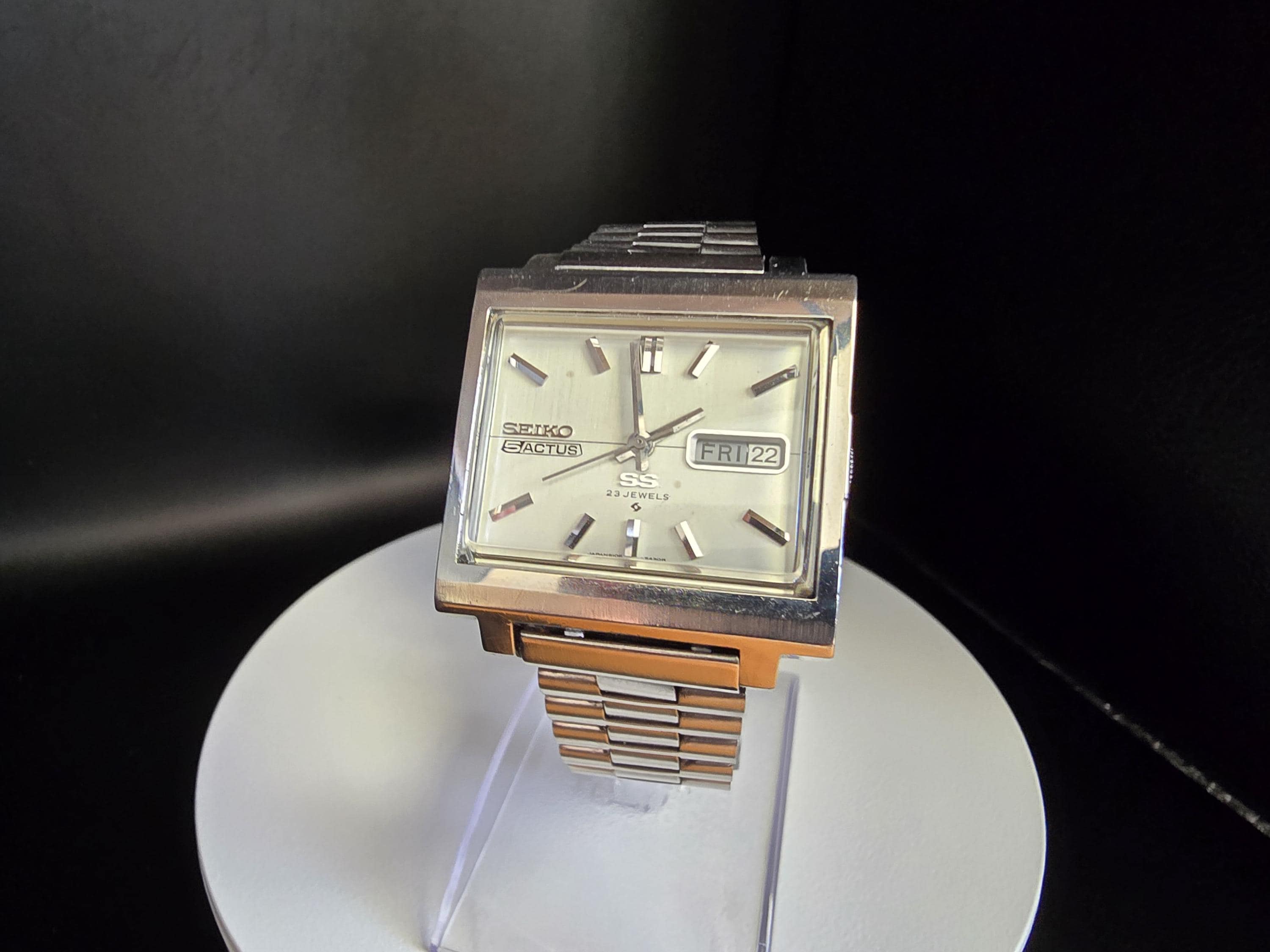 Vintage Seiko 5 Actus Watch, 23 Jewels, Square Face - Etsy