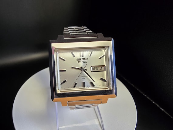 Vintage Seiko Actus Automatic Watch , Square , 21 Jewels , Made in