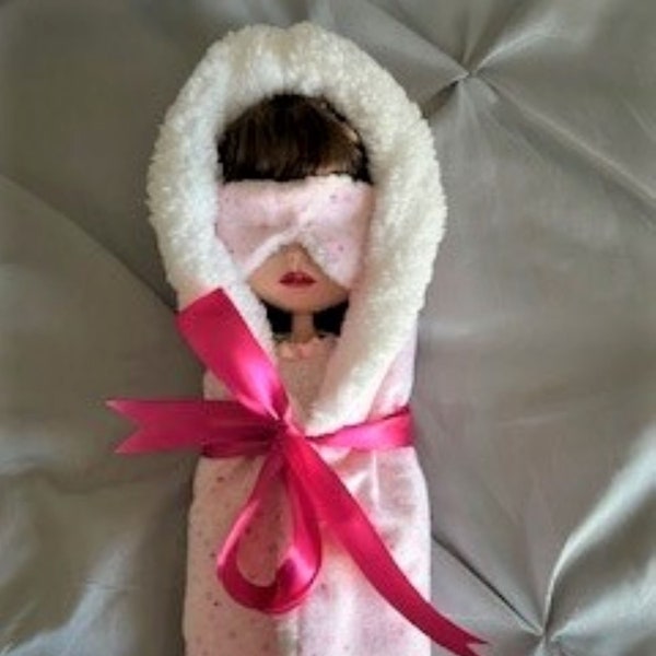 Blythe Doll Sleeping Bag / Bed & Matching Sleep Mask