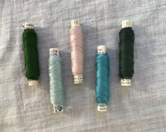 Gutermann “Ideal” natural silk thread. Vintage. Lots of 5 or 10 coils, order desired colors (available in the table) by message.