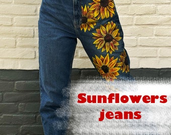 Maßgeschneiderte Jeans auf Bestellung. „Sonnenblumen“-Jeans. Maßgeschneiderte Hosen. Bemalung von Jeans nach Blumenmuster. Maßgeschneiderte Jeanshose.