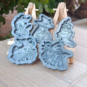 Digimon gen 2 mold - V-mon mold - Wormmon mold - Hawkmon mold - Armadillomon mold - Wizardmon mold - Anime- Digimon Keychain - silicone