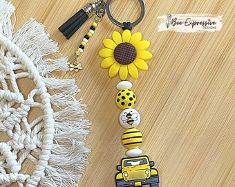 Handmade Sunflower Keychain: Beaded Tassel, Bee Charm