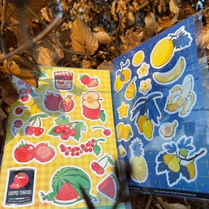 Feuille d'autocollants fruits rouges et jaunes, pomme, fraise, pastèque, canneberge, tomates, banane, cerise, citron, autocollant drôle, autocollant pour ordinateur portable