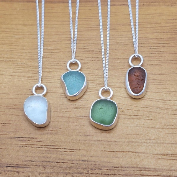 Colgante Alnwick con bisel de cristal marino / Collar de plata de ley 925 / Cadena incluida / Cristal marino auténtico