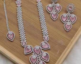 Conjunto de collar nupcial de plata / Collar Mala, pendientes, Teeka / Cristal de diamante americano, base de acero inoxidable / Desi pakistaní indio